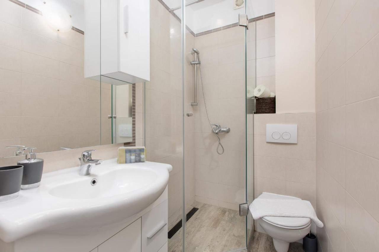 And Charming Apartment In Vantacici Malinska Εξωτερικό φωτογραφία
