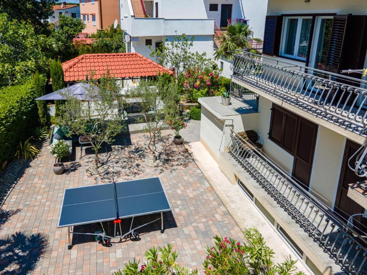 And Charming Apartment In Vantacici Malinska Εξωτερικό φωτογραφία